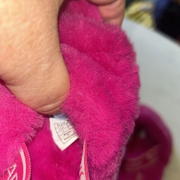 Koolaburra UGG hot pink YOUTH size 3 girl slippers - Picture 6 of 6
